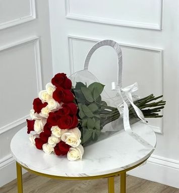 L’Alliance Parfaite - 26 Roses Rouges et Blanches